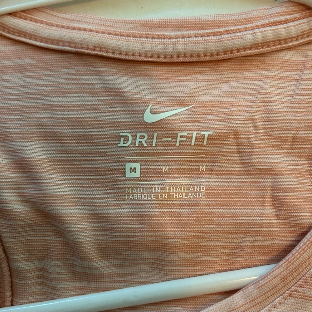 EUC Nike Women's Light Peach and White Dri-FIT Racerback Tank Top, Size Medium - Picture 2 of 5